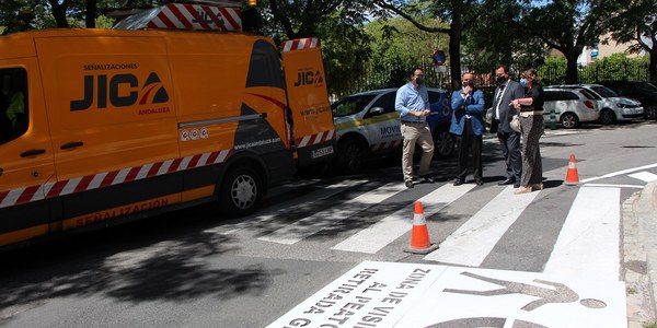 El Ayuntamiento avanza en el plan de mejora de la señalización y la seguridad vial con una nueva actuación en Nervión y zonas próximas a Reina Mercedes por más de 59.000 euros