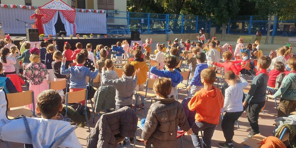 El Ayuntamiento celebra el Día Internacional del Flamenco con el ‘Ole ole mi cole’ del CEIP Rico Cejudo de Triana con la colaboración de la Fundación Cristina Heeren