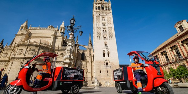 El Ayuntamiento colabora con el proyecto piloto de Cruzcampo para implantar un nuevo modelo sostenible de carga y descarga