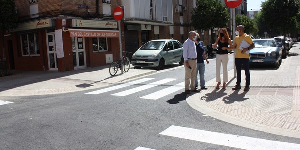 El Ayuntamiento concluye la  renovación de redes en El Cerezo con una inversión de más 1,2 millones de euros tras finalizar la reurbanización integral de las calles Playa de Chipiona y Playa Fuentebravía