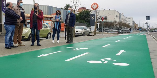 El Ayuntamiento concluye un nuevo itinerario peatonal accesible que conecta Amate con el Parque empresarial Carretera Amarilla y mejora el acceso a paradas de Tussam