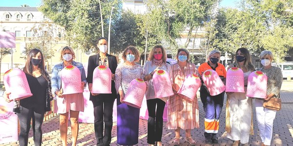 El Ayuntamiento de Sevilla, Lipasam y Ecovidrio lanzan por cuarto año consecutivo la campaña ‘Recicla vidrio por ellas’ con motivo del Día Mundial contra el Cáncer de Mama