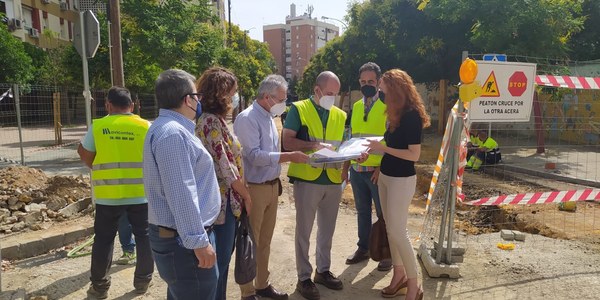 El Ayuntamiento ejecuta con casi 1,1 millones de euros la reurbanización integral de la calle José Bermejo, en el Polígono Norte, que incluye sustitución de redes, acerados accesibles y renovación del alumbrado