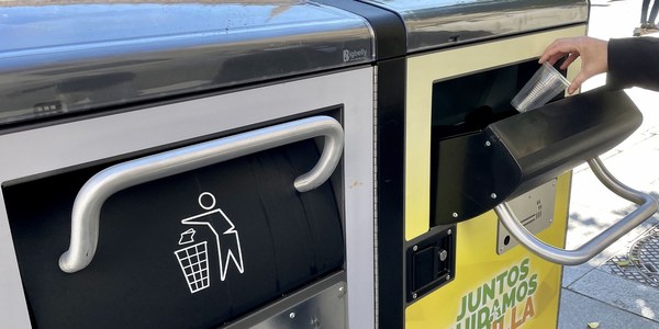 El Ayuntamiento implanta la recogida selectiva a través de papeleras en las zonas comerciales y turísticas del Casco Antiguo