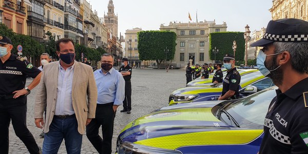 El Ayuntamiento incorpora 21 nuevos vehículos de Policía Local equipados con nuevas tecnologías y materiales