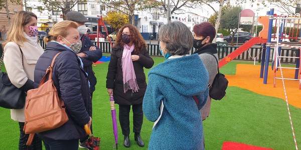 El Ayuntamiento mejora el Parque Chano Lobato con nuevos accesos, superficies y juegos infantiles en el Distrito Bellavista-La Palmera