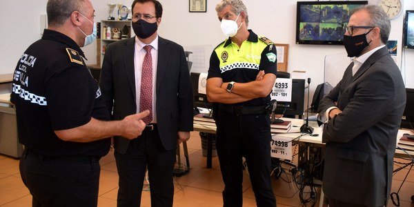 El Ayuntamiento mejora la atención del 092 de la Policía Local con un sistema tecnológico que permite en su primer mes de funcionamiento concentrar y dar respuesta a 10.176 llamadas de emergencias y derivar 4.525 de consultas hacia otros servicios