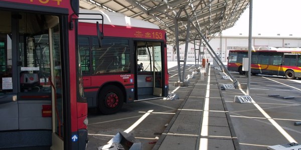 El Ayuntamiento pone en marcha la nueva línea rápida 3 con más velocidad comercial, menos tiempos de desplazamientos y con paradas en Bellavista, San Jerónimo, Pino Montano, Bermejales y Reina Mercedes