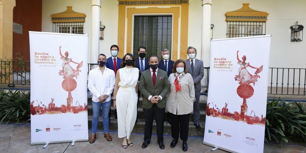 El Ayuntamiento programa desfiles, mercadillo, exposiciones y una muestra sobre la evolución de los diseños para apoyar la moda flamenca dentro de la estrategia municipal de reactivación de los sectores afectados por la pandemia