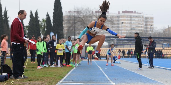 El Ayuntamiento reactiva los juegos deportivos municipales con nuevos calendarios que arrancan en atletismo, voleibol o natación artística