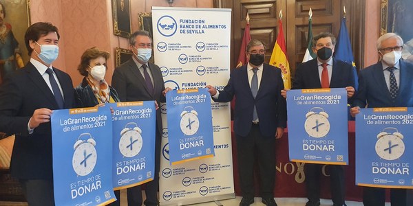 El Ayuntamiento reafirma su compromiso con el Banco de Alimentos de Sevilla y respalda la campaña ‘La Gran Recogida 2021’ para atender las necesidades de los hogares vulnerables