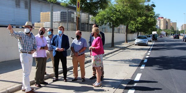 El Ayuntamiento renovará el pavimento de cuatro calles de los parques empresariales La Negrilla, Store y PICA con 73.000 euros y en el marco del plan plurianual de inversiones para mejorar sus viales e infraestructuras