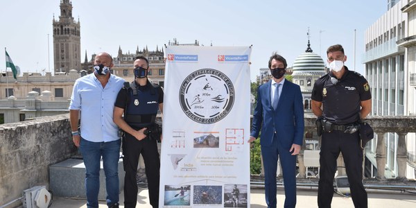 El Ayuntamiento respalda el proyecto solidario “220 kilómetros nos separan de una ilusión”, que llevarán a cabo tres policías nacionales de la ciudad y la Fundación Vicente Ferrer para construir viviendas en La India