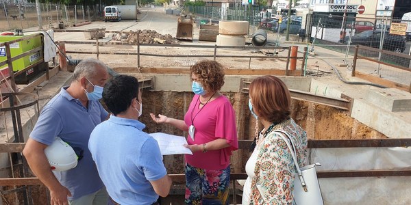 El Ayuntamiento ultima la renovación del sistema de saneamiento de Alcosa con la sustitución del colector de las calles Secoya y Ciudad de Chiva tras una inversión de 5,2 millones