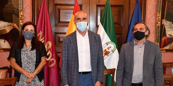 El Ayuntamiento y el Colegio Oficial de Arquitectos renuevan su alianza para potenciar la formación y la divulgación de la arquitectura en Sevilla