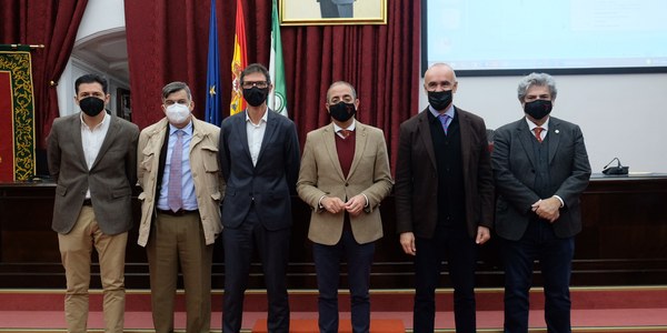 El Ayuntamiento y la Escuela de Arquitectura de la Universidad de Sevilla colaboran para generar un nuevo modelo de espacios públicos con más sombra y confort térmico