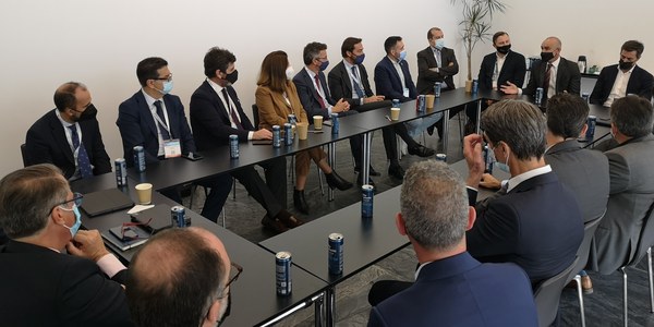 El Ayuntamiento y una veintena de empresas tecnológicas del TIS inician un trabajo común para impulsar Sevilla como destino de inversiones en innovación aplicada a la industria del turismo