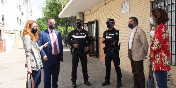 El gobierno destaca la mayor presencia policial en el distrito Macarena gracias a la incorporación de los 24 nuevos agentes  para la unidad de policía de barrio