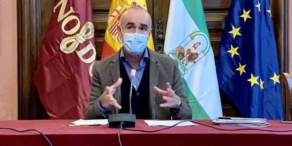 El gobierno elevará al Pleno la modificación del PGOU para evitar la instalación de gasolineras en la ciudad a menos de 50 metros de un edificio residencial o equipamiento