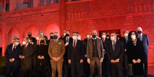El Real Alcázar reconoce la labor de 23 personas que han marcado la gestión, la conservación y el trabajo diario del monumento en el acto institucional que conmemora el 90 aniversario de la cesión de su titularidad a la ciudad de Sevilla