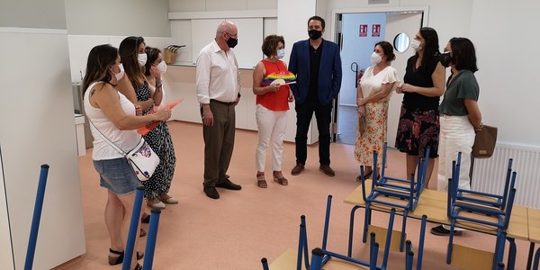 Finalizan las obras de construcción de un comedor para el CEIP Pablo Ruiz Picasso, en Pino Montano, tras ejecutar una inversión de 122.000 euros