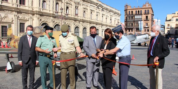 Inaugurada la exposición ‘Tablada fue el principio’, que el Ayuntamiento de Sevilla y la Plaza de San Francisco acogen con motivo del centenario del Acuartelamiento Aéreo de Tablada