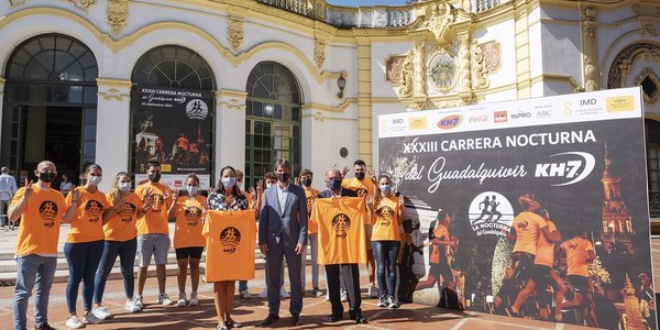 La KH-7 Nocturna del Guadalquivir con 10.000 corredores inscritos será uno de los mayores eventos deportivos en España tras la pandemia e incorporará nuevos protocolos sanitarios