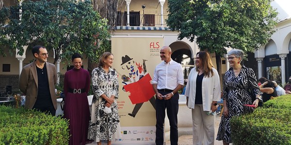 La nueva edición de la Feria del Libro de Sevilla vuelve a la Plaza Nueva este jueves durante 12 jornadas con más de 150 actividades programadas y cientos de autores invitados