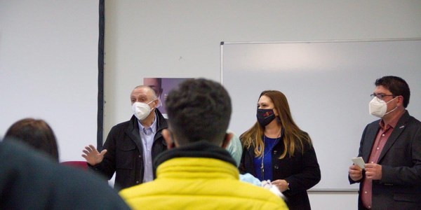 Los centros de trabajo de Emasesa acogen el inicio de las prácticas de los alumnos de la primera promoción del Grado Medio de Técnico en Redes y Estaciones de Tratamiento de Aguas enmarcada en la estrategia municipal para impulsar la FP Dual
