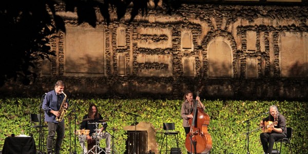 Más de 1.500 personas asisten a los cinco primeros conciertos del ciclo ‘Noches en los Jardines del Real Alcázar de Sevilla’, que esta semana inicia su particular homenaje a Alfonso X el Sabio