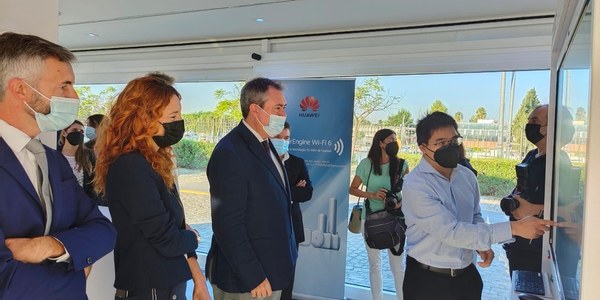 Sevilla es una de las ocho ciudades españolas en acoger un centro de demostraciones de las tecnologías de Huawei para ayudar a las empresas a adaptarse y competir en el nuevo entorno digital