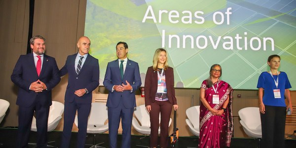 El alcalde traslada a los congresistas de la cumbre mundial de parques científicos y tecnológicos que el PCT Cartuja es el espacio que lidera en Sevilla “la transformación económica y digital, la innovación, la lucha contra el cambio climático, el modelo turístico sostenible y el desarrollo cultural”