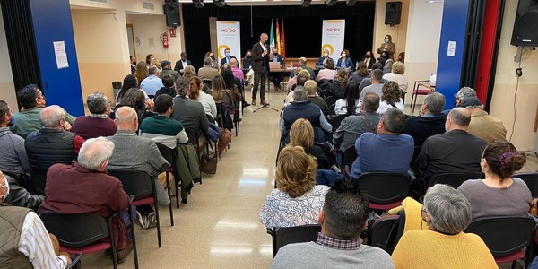 El alcalde analiza mejoras en movilidad complementarias al Metro, proyectos que dinamicen la actividad económica como las Naves de Renfe y la reutilización de los suelos de la depuradora con las entidades del Distrito Norte