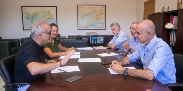 El alcalde de Sevilla y la CHG mantienen un encuentro para analizar la situación de sequía y reforzar las vías de colaboración