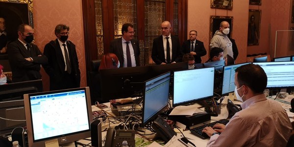 El alcalde destaca el éxito de organización en un Jueves Santo y una Madrugada sin incidentes destacables a pesar de la importante afluencia con más de 560.000 movimientos de personas en torno a los recorridos de las hermandades