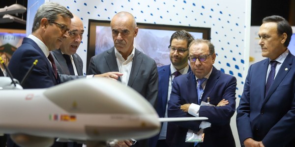 El alcalde destaca que la celebración de UNVEX en Sevilla “supone un espaldarazo a la candidatura de Sevilla como sede de la Agencia Espacial Española”