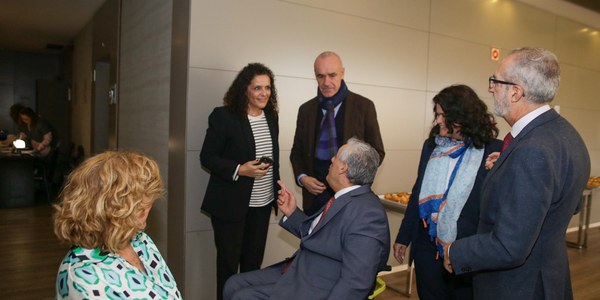 El alcalde destaca que la estrategia municipal para una ciudad más accesible pasa por acelerar los avances hechos en participación, eliminación de barreras en los espacios públicos, reservas de empleo, educación y vivienda durante la jornada ‘Reajustándose a la vida’ con motivo del Día Internacional de la Discapacidad