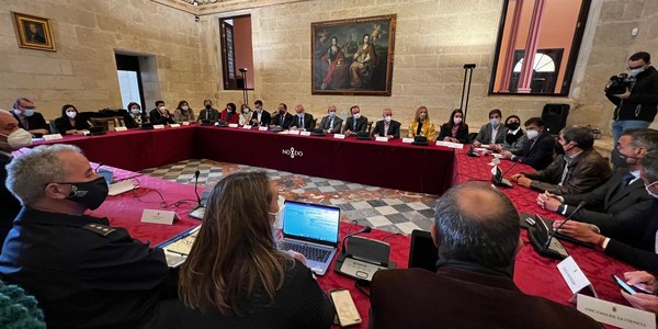 El alcalde impulsa con la Junta y con el apoyo unánime de la industria local la candidatura de Sevilla para albergar la sede de la Agencia Aeroespacial Española