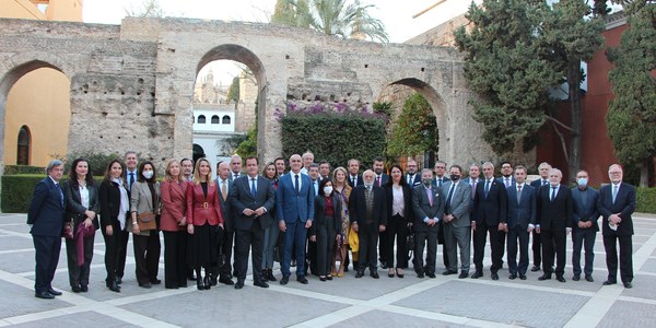 El alcalde presenta el aniversario de la Exposición Iberoamericana de 1929 ante los representantes consulares de 30 países como una oportunidad para estrechar lazos políticos, económicos y culturales