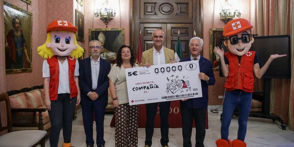 El alcalde y el presidente provincial de Cruz Roja en Sevilla hacen un llamamiento a los sevillanos y sevillanas para que el  Sorteo de Oro sea un éxito