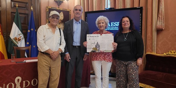 El Ayuntamiento colabora con la Asociación Española de Síndrome de Piernas Inquietas en la celebración del Día Mundial de esta enfermedad con el objetivo de dar a conocer a la ciudadanía una patología muy desconocida