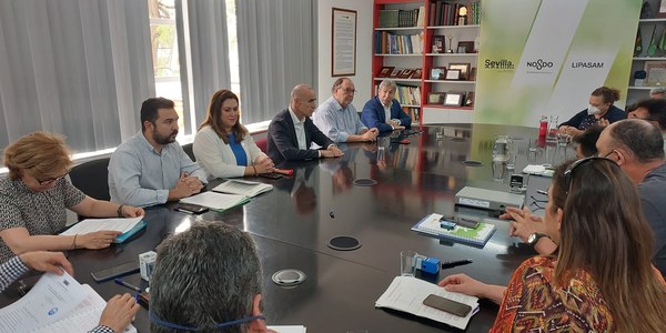 El Ayuntamiento de Sevilla acuerda la estabilización de 450 plazas de empleo temporal en Lipasam dentro de la estrategia de mejora del servicio de limpieza pública
