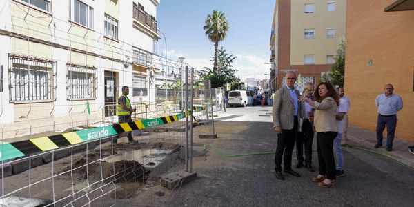 El Ayuntamiento de Sevilla invierte dos millones de euros en 54 proyectos de accesibilidad, pavimentación y mejoras de acerados y calzadas repartidos por los barrios de la ciudad