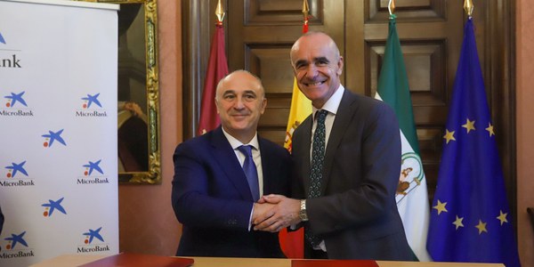 El Ayuntamiento de Sevilla y MicroBank firman un convenio de colaboración para incentivar el autoempleo y la actividad emprendedora a partir de microcréditos
