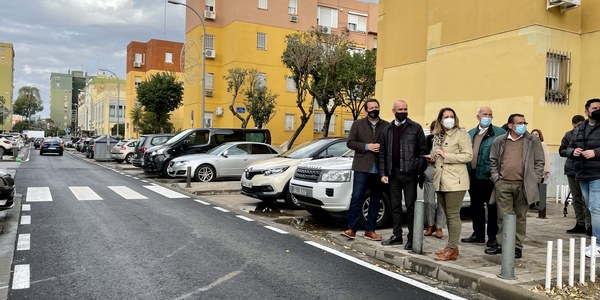 El Ayuntamiento ejecuta un programa de pavimentación y mejora de la calzada en viarios del distrito Norte