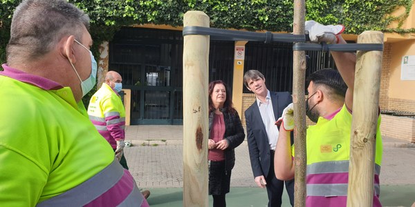 El Ayuntamiento impulsa en los Jardines de la Buhaira un espacio de control preventivo de plagas en los naranjos dentro del programa Life Citrus para evitar enfermedades en los cítricos