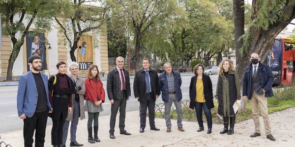 El Ayuntamiento inicia este fin de semana en el Paseo Colón la programación de Calle Cultura 2022 con una intervención artística floral