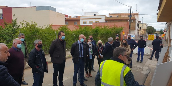 El Ayuntamiento inicia las obras del nuevo sistema de abastecimiento y saneamiento y una nueva estación de bombo de Valdezorras Este con un presupuesto de 522.000 euros