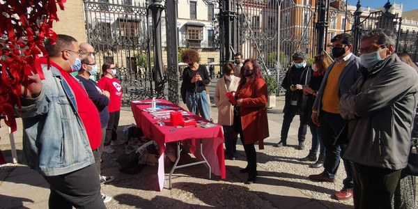 El Ayuntamiento lleva a la Universidad la campaña ‘Me quiero mucho. Me quiero libre de ITS’ para sensibilizar y concienciar a los más jóvenes sobre el VIH y el resto de este tipo de enfermedades con motivo del Día Europeo de la Salud Sexual