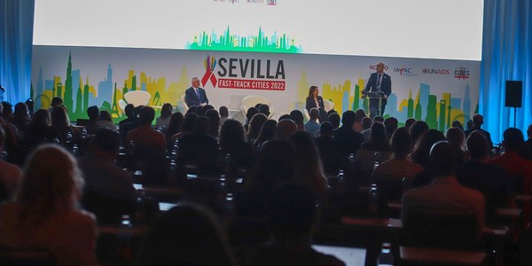 El Ayuntamiento presenta ante la conferencia mundial Fast-Track Cities el balance de su estrategia contra el VIH y sida en Sevilla con 2,3 millones de euros movilizados en prevención, información y salud y casi 24.000 pruebas de ITS en los últimos cinco años
